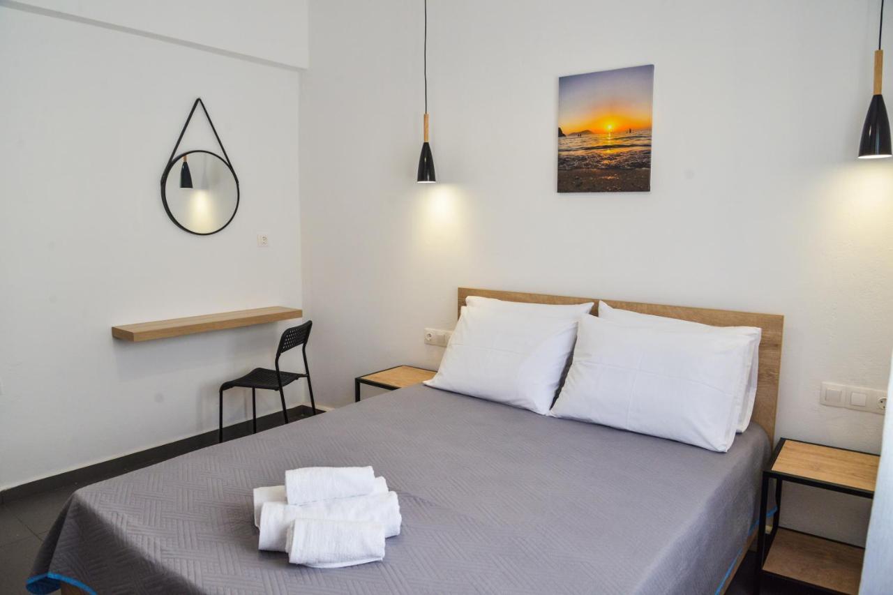 Tzoka'S Apartments Adámas Eksteriør bilde
